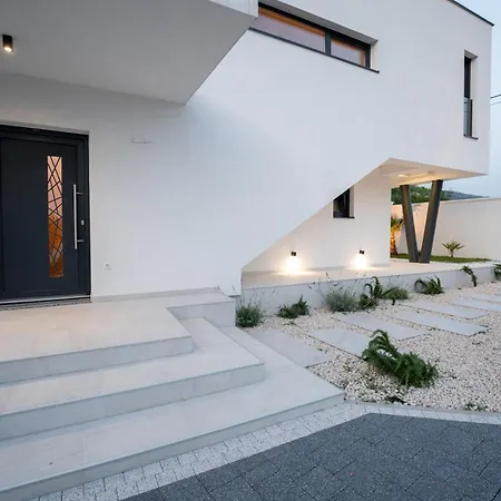 Villa Alba - Countryside Hideway Between Mostar &